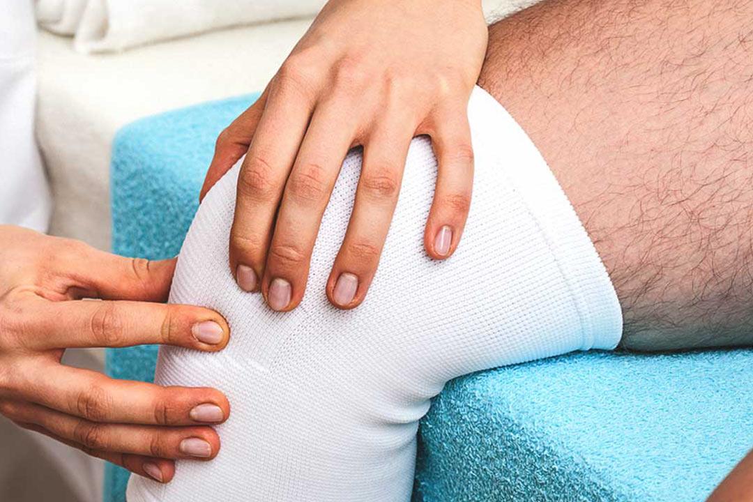 لماذا تحدث طقطقة الركبة؟.. توجه للطبيب فورا إذا لاحظت هذا العرض لماذا تحدث طقطقة الركبة؟.. توجه للطبيب فورا إذا لاحظت هذا العرض