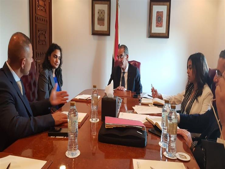 وزير الاتصالات يلتقي مع شركات عالمية لبحث فرص الاستثمار في مصر وزير الاتصالات يلتقي مع شركات عالمية لبحث فرص الاستثمار في مصر