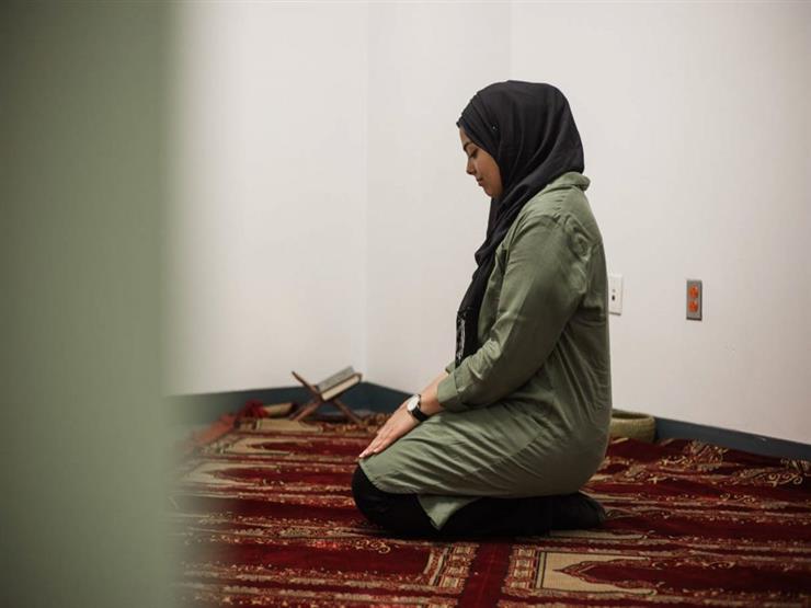 المفتي: يجوز للنساء في هذه الحالة تأخير صلاة العشاء المفتي: يجوز للنساء في هذه الحالة تأخير صلاة العشاء