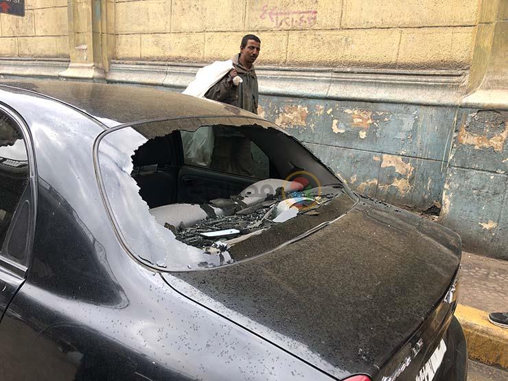 "الشرطة لحقتنا".. أصحاب المحال بميدان الجيزة يروون لحظات تفكيك العبوة الناسفة "الشرطة لحقتنا".. أصحاب المحال بميدان الجيزة يروون لحظات تفكيك العبوة الناسفة