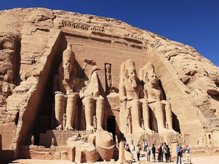 تنشيطًا للسياحة.. استعدادات فلكية لتعامد الشمس على "أبوسمبل" 22 فبراير تنشيطًا للسياحة.. استعدادات فلكية لتعامد الشمس على "أبوسمبل" 22 فبراير