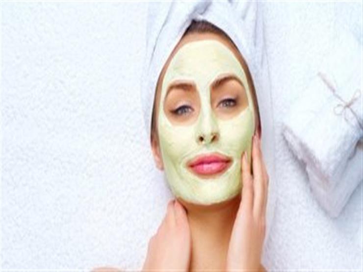 في خطوات بسيطة.. حاربي الرؤوس السوداء بهذه الماسكات في خطوات بسيطة.. حاربي الرؤوس السوداء بهذه الماسكات