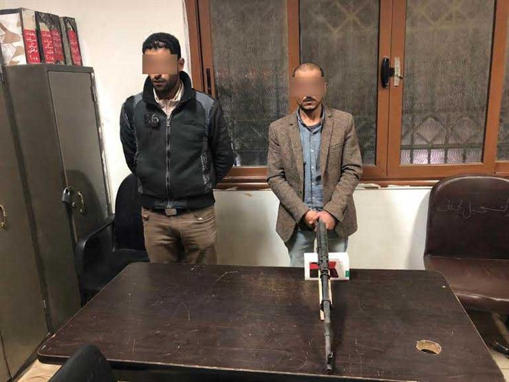 أمن الجيزة يكشف تفاصيل جديدة في مقتل شابين داخل سيارة بطريق الواحات أمن الجيزة يكشف تفاصيل جديدة في مقتل شابين داخل سيارة بطريق الواحات