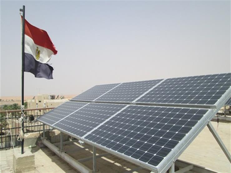 الحكومة تبحث إنشاء محطة طاقة شمسية لتقليل استهلاك الكهرباء بمصانع قطاع الأعمال الحكومة تبحث إنشاء محطة طاقة شمسية لتقليل استهلاك الكهرباء بمصانع قطاع الأعمال