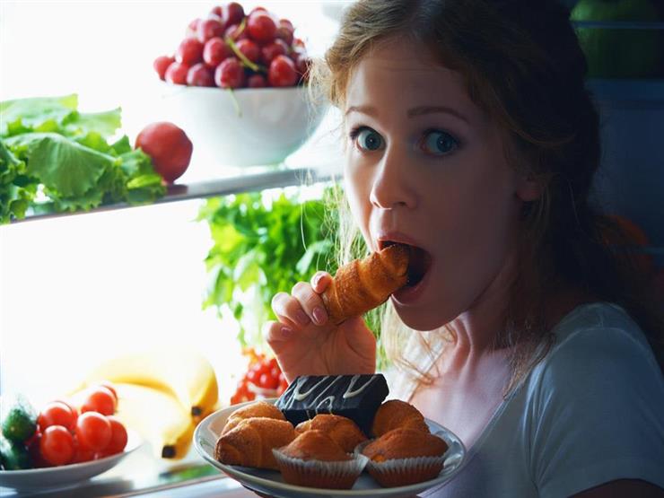 10 أطعمة خفيفة بعد منتصف الليل تحميك من زيادة الوزن 10 أطعمة خفيفة بعد منتصف الليل تحميك من زيادة الوزن