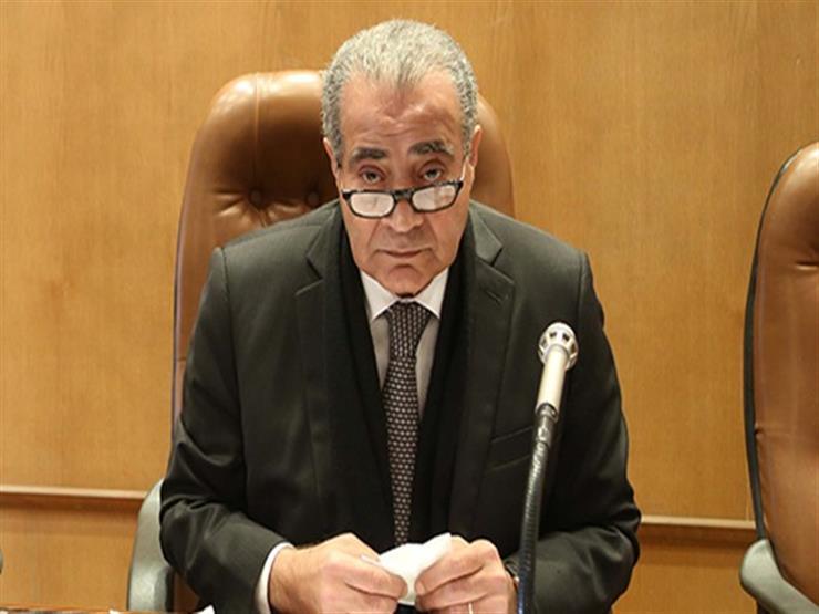 اللحمة بـ63 جنيهًا.. وزيرالتموين يسلم 22 سيارة من مشروع المنافذ المتنقلة اللحمة بـ63 جنيهًا.. وزيرالتموين يسلم 22 سيارة من مشروع المنافذ المتنقلة