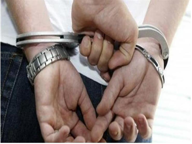 ضبط عاطل لاتهامه بفرض إتاوات بمنطقة بنها الجديدة ضبط عاطل لاتهامه بفرض إتاوات بمنطقة بنها الجديدة