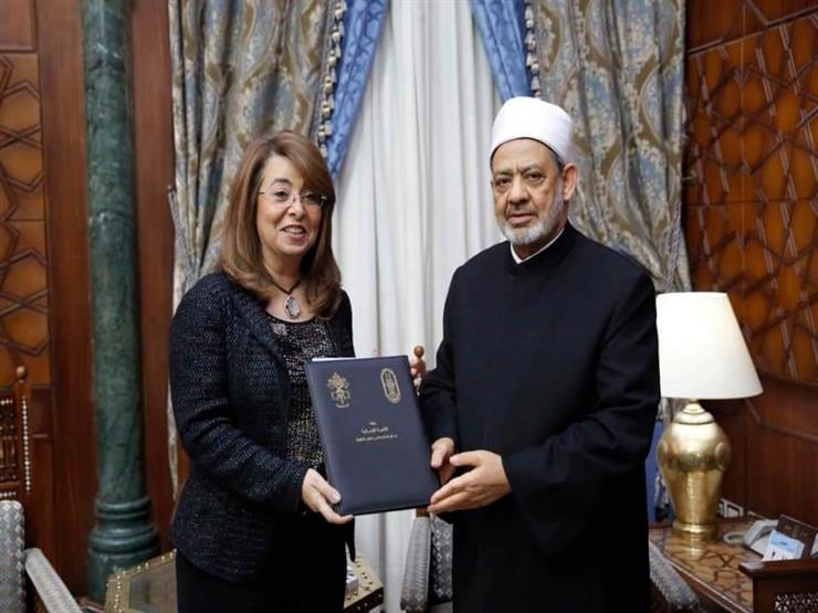 شيخ الأزهر يبحث التعاون المشترك مع وزيرة التضامن شيخ الأزهر يبحث التعاون المشترك مع وزيرة التضامن