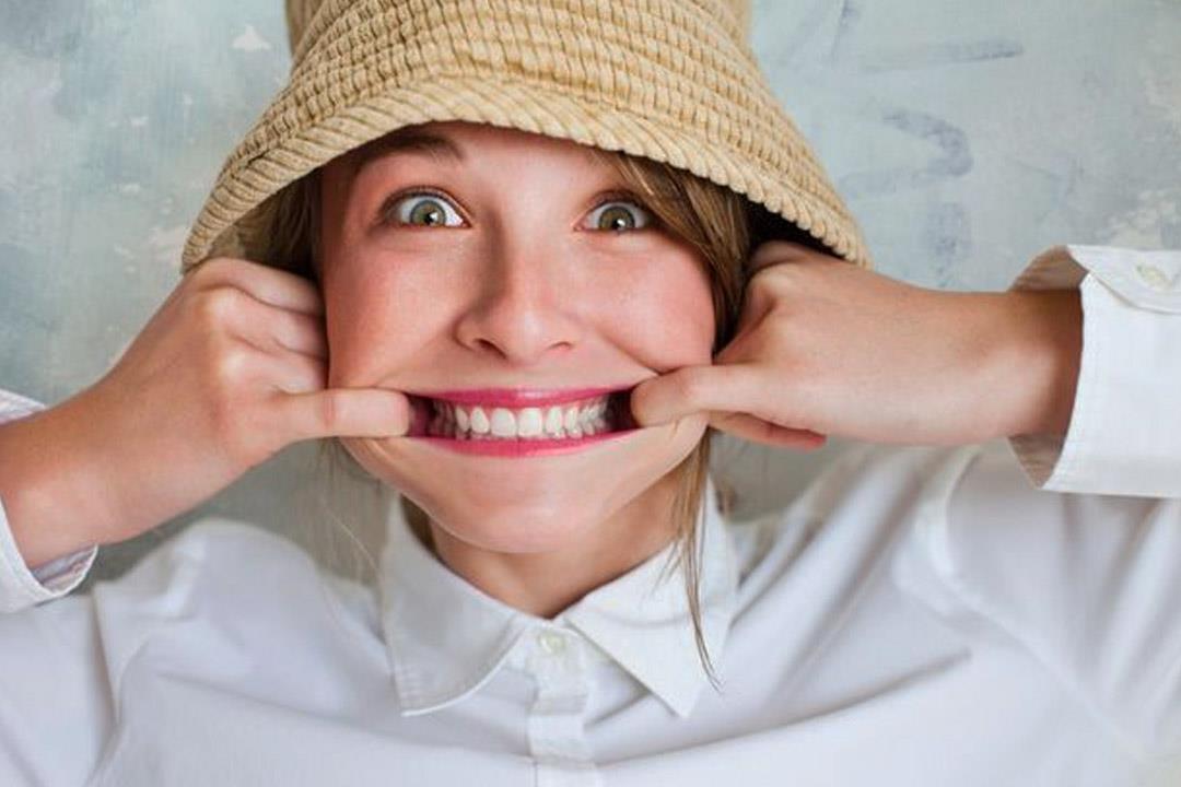 نزيف اللثة.. الأسباب والأعراض والعلاج نزيف اللثة.. الأسباب والأعراض والعلاج