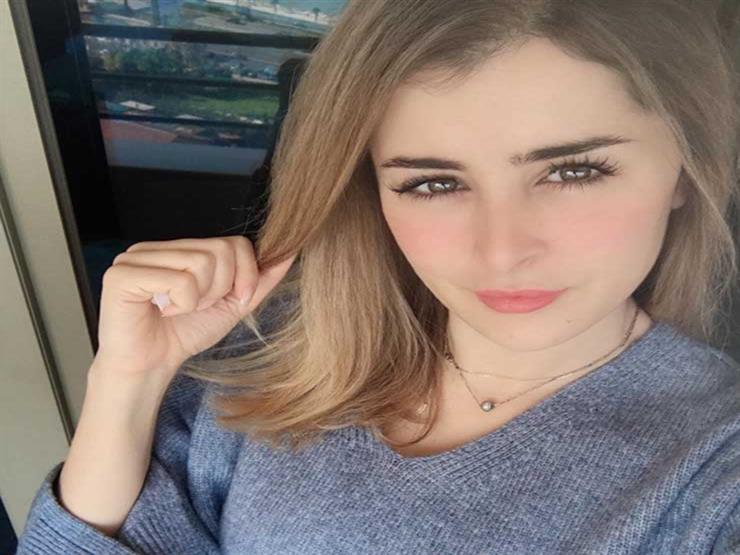 عائشة بن أحمد تحتفل بالعيد الوطني لتونس عائشة بن أحمد تحتفل بالعيد الوطني لتونس
