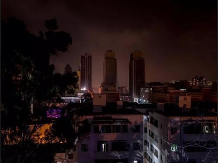 الأزمة في فنزويلا: إغلاق المدراس والشركات مع استمرار انقطاع التيار الكهربائي الأزمة في فنزويلا: إغلاق المدراس والشركات مع استمرار انقطاع التيار الكهربائي