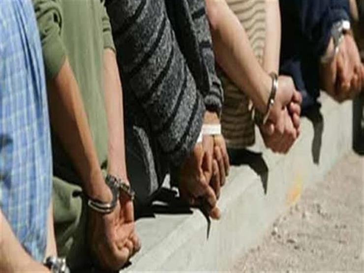 "كاميرات مموهة وأجهزة تنصت".. سقوط عصابة تروج أجهزة محظورة عبر الفيسبوك "كاميرات مموهة وأجهزة تنصت".. سقوط عصابة تروج أجهزة محظورة عبر الفيسبوك