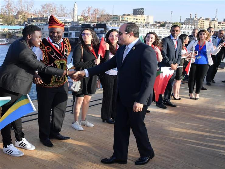 السيسي يعلن انطلاق فعاليات ملتقى الشباب العربي والأفريقي في نسخته الأولى السيسي يعلن انطلاق فعاليات ملتقى الشباب العربي والأفريقي في نسخته الأولى