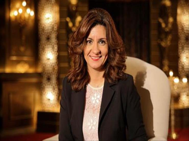 "الهجرة" تهنئ مصري فاز بجائزة أفضل موظف تقني بهيئة البيئة في أبوظبي "الهجرة" تهنئ مصري فاز بجائزة أفضل موظف تقني بهيئة البيئة في أبوظبي