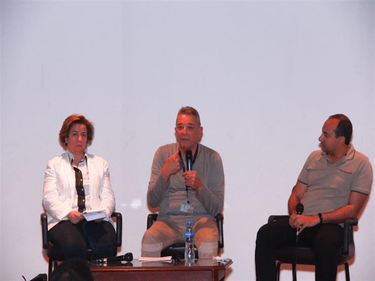 "الأقصر للسينما الأفريقية".. محمود حميدة ينصح الممثلين بعدم التدريب أمام المرآة "الأقصر للسينما الأفريقية".. محمود حميدة ينصح الممثلين بعدم التدريب أمام المرآة