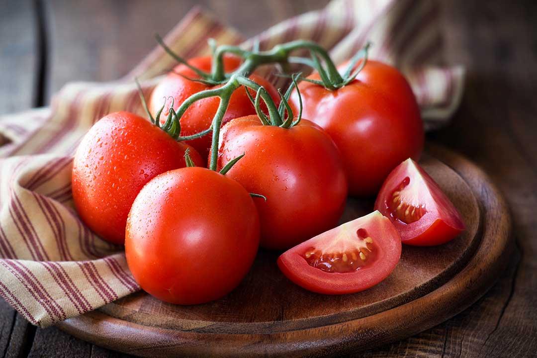 فوائد الطماطم عديدة..لكن هؤلاء ممنوعون من تناولها الكونسلتو