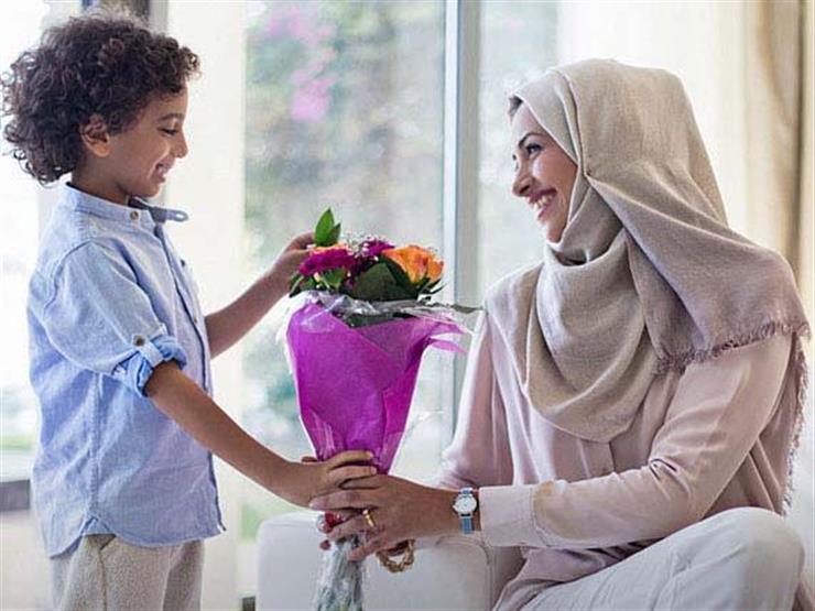مستشار المفتي يرد على شبهة بدعية الاحتفال بعيد الأم مستشار المفتي يرد على شبهة بدعية الاحتفال بعيد الأم