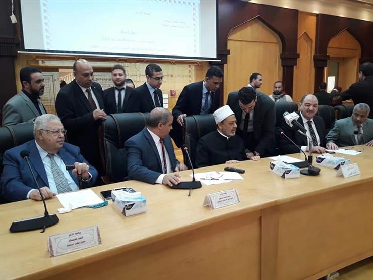 شيخ الأزهر: يجب تطوير المناهج الدراسية بشكل دائم والجمع بين التراث والمعاصرة شيخ الأزهر: يجب تطوير المناهج الدراسية بشكل دائم والجمع بين التراث والمعاصرة