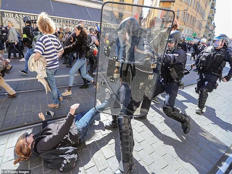 القبض على 42 شخصًا من "السترات الصفراء" إثر اشتباكات في ستراسبورج الفرنسية القبض على 42 شخصًا من "السترات الصفراء" إثر اشتباكات في ستراسبورج الفرنسية