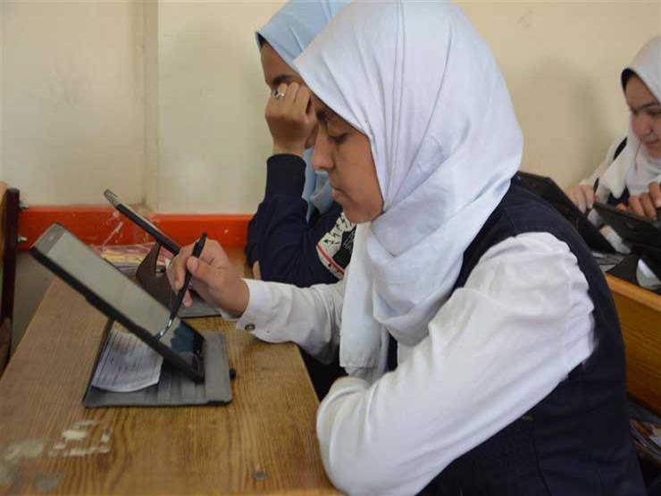 اليوم.. طلاب أولى ثانوي يؤدون الامتحان في "اللغة الأجنبية الثانية" اليوم.. طلاب أولى ثانوي يؤدون الامتحان في "اللغة الأجنبية الثانية"
