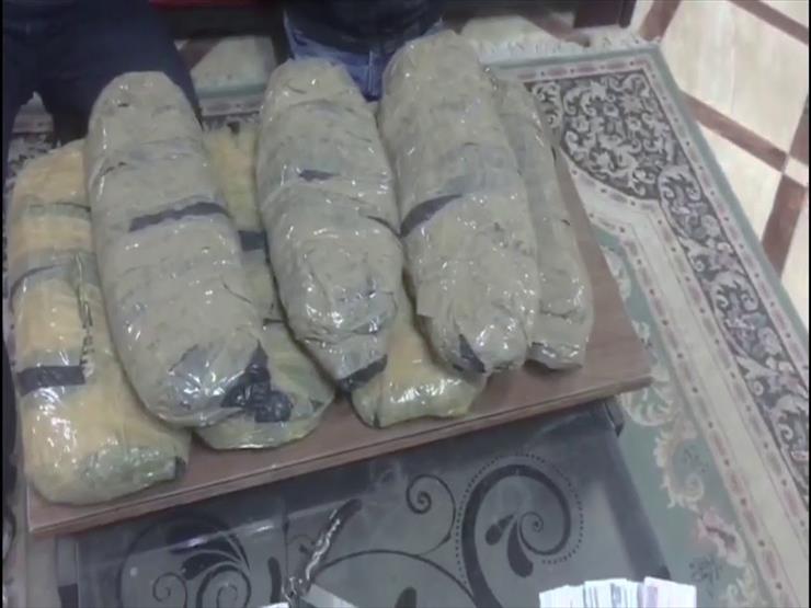 بالفيديو.. ضبط 122 طربة حشيش و 5 آلاف قرص مخدر في 3 محافظات بالفيديو.. ضبط 122 طربة حشيش و 5 آلاف قرص مخدر في 3 محافظات