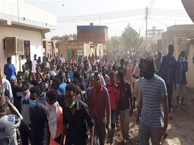 محام: السجن ستة أشهر لثلاثة محتجين في السودان محام: السجن ستة أشهر لثلاثة محتجين في السودان