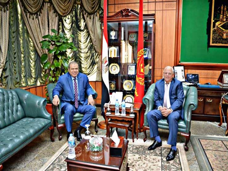 وزير القوي العاملة يناقش قضايا عمالية مع محافظ بورسعيد وزير القوي العاملة يناقش قضايا عمالية مع محافظ بورسعيد