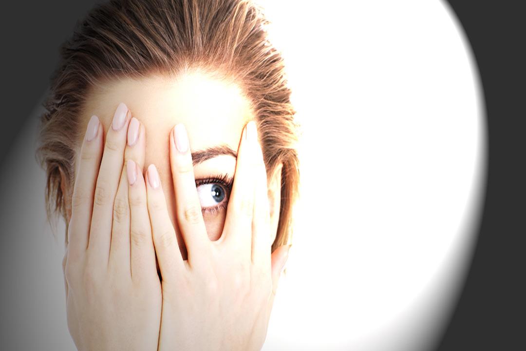 أطعمة تضر بصحة عينيك.. إرشادات ضرورية أطعمة تضر بصحة عينيك.. إرشادات ضرورية