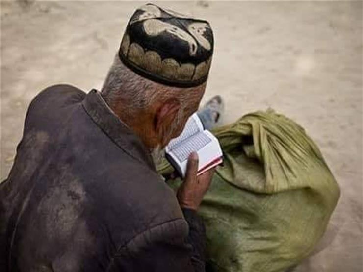 بالفيديو.. عبدالمعز يكشف عن سورة في القرآن لو قرأتها فرّج الله همّك بالفيديو.. عبدالمعز يكشف عن سورة في القرآن لو قرأتها فرّج الله همّك