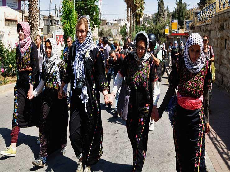 الفلسطينيون في غزة يستعدون لجمعة"المرأة الفلسطينية" الفلسطينيون في غزة يستعدون لجمعة"المرأة الفلسطينية"