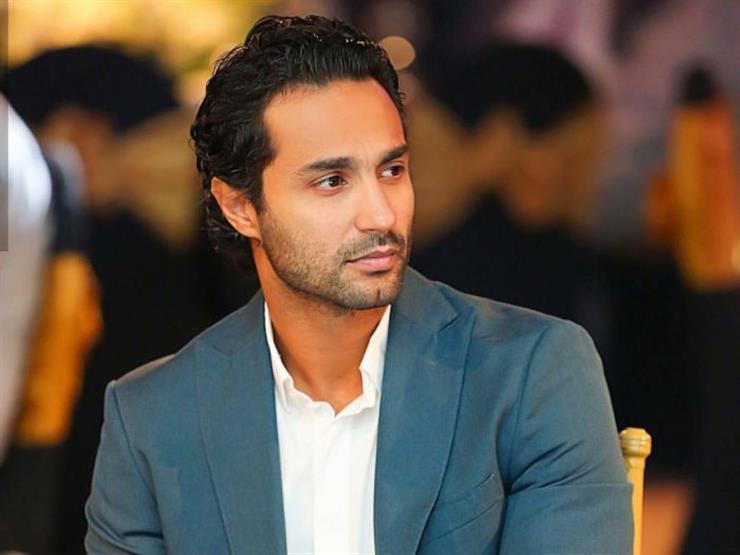 كريم فهمي يعلن موعد طرح أفيش "ديدو" كريم فهمي يعلن موعد طرح أفيش "ديدو"