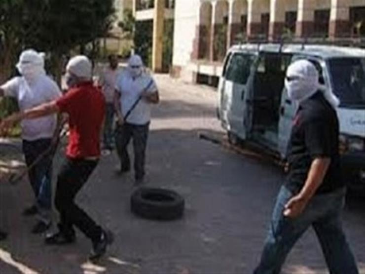 مجهولون يقتحمون وحدة محلية في القليوبية ويستولون على ملفات التراخيص مجهولون يقتحمون وحدة محلية في القليوبية ويستولون على ملفات التراخيص