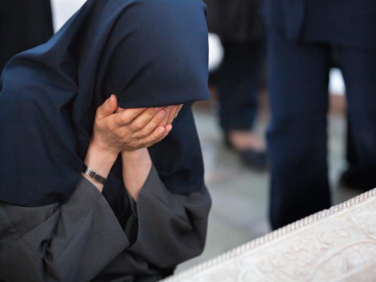 سيدة تسأل وجمعة يجيب: أشعر أن الشيطان يتلاعب بي فماذا أفعل؟ سيدة تسأل وجمعة يجيب: أشعر أن الشيطان يتلاعب بي فماذا أفعل؟
