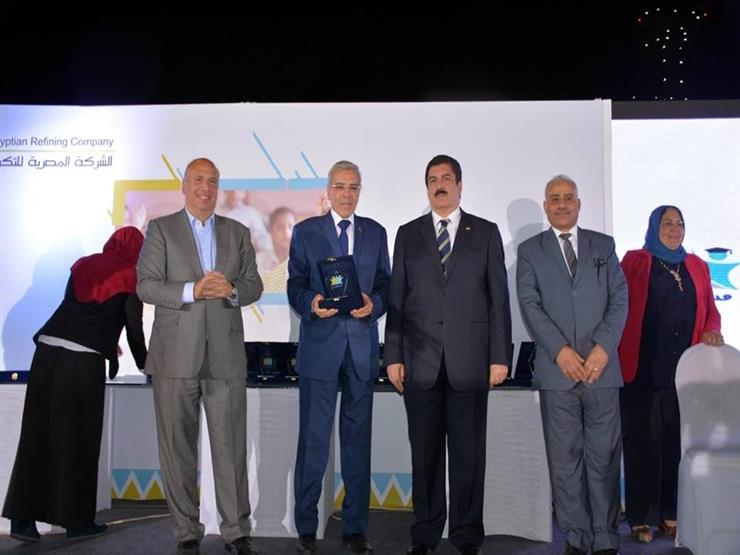 محافظ القليوبية يشهد الاحتفالية الثالثة لبرنامج المنح الدراسية محافظ القليوبية يشهد الاحتفالية الثالثة لبرنامج المنح الدراسية