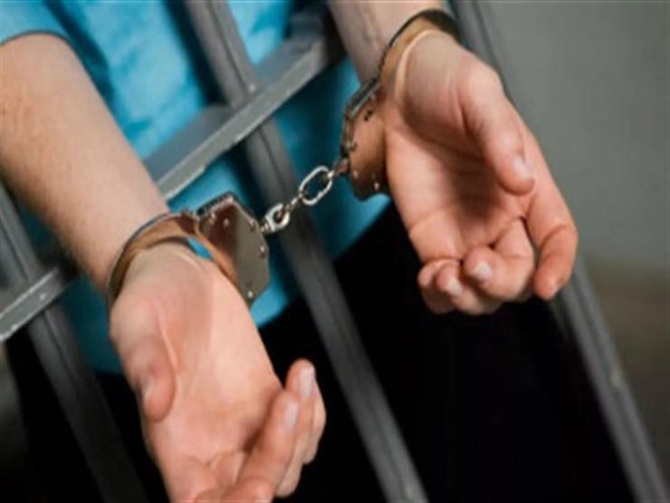 عاطل يقتل والده في بنها ويسلم نفسه للشرطة عاطل يقتل والده في بنها ويسلم نفسه للشرطة