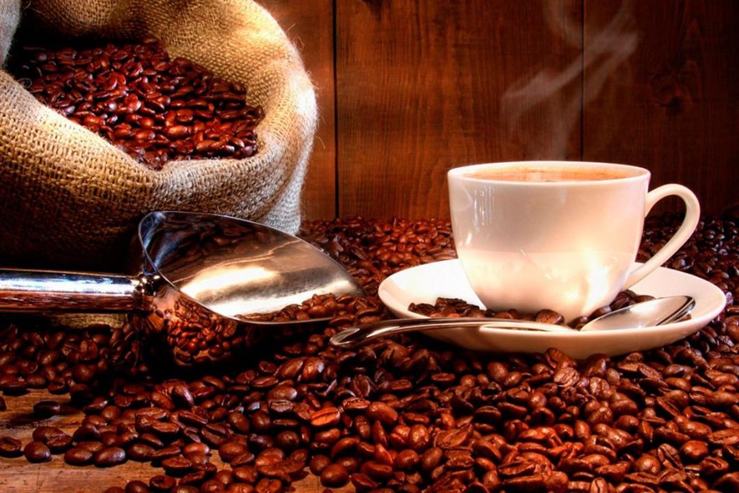 الخروب والنعناع.. بدائل صحية للقهوة الخروب والنعناع.. بدائل صحية للقهوة