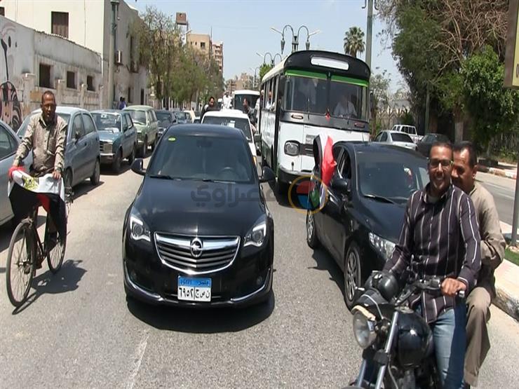 مسيرة بالسيارات للعاملين في مطاحن مصر الوسطى بالمنيا للمشاركة في الاستفتاء مسيرة بالسيارات للعاملين في مطاحن مصر الوسطى بالمنيا للمشاركة في الاستفتاء