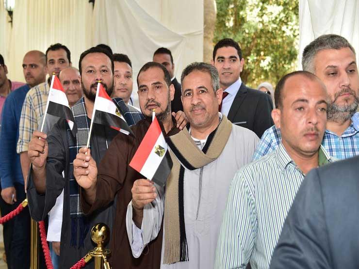 بالفيديو.. مشاركة واسعة للمصريين في الكويت بالاستفتاء على تعديل الدستور بالفيديو.. مشاركة واسعة للمصريين في الكويت بالاستفتاء على تعديل الدستور