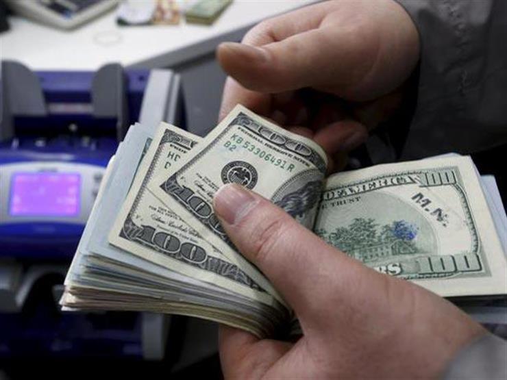 فقد 15 قرشًا في 20 يومًا.. لماذا يواصل الدولار تراجعه أمام الجنيه؟ فقد 15 قرشًا في 20 يومًا.. لماذا يواصل الدولار تراجعه أمام الجنيه؟
