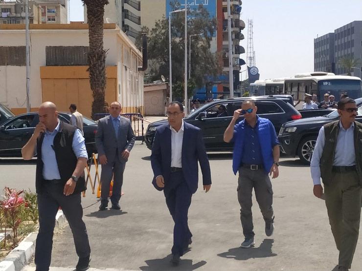 رئيس الوزراء يشيد بمجمع هيئات التأمين الصحي في بورسعيد رئيس الوزراء يشيد بمجمع هيئات التأمين الصحي في بورسعيد