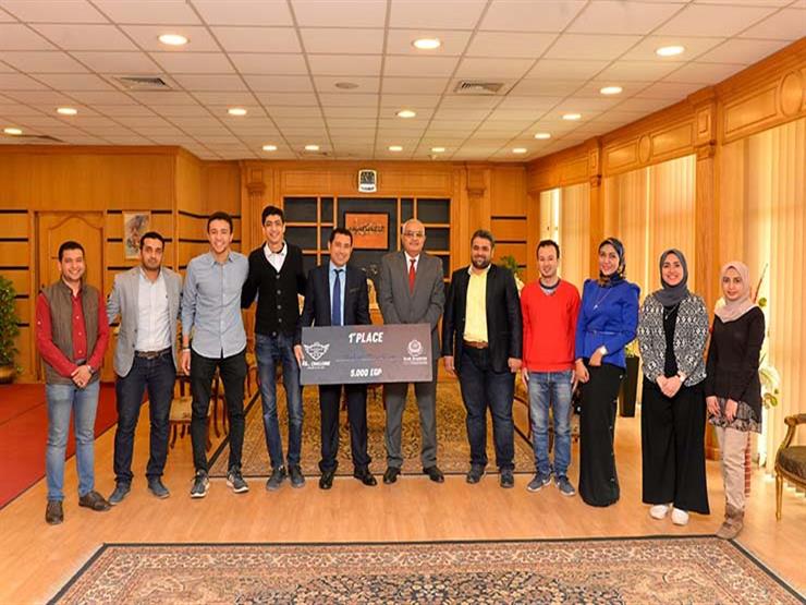 رئيس جامعة المنصورة يكرم الفائزين بالمراكز الأولى في مسابقة رالي ريادة الأعمال رئيس جامعة المنصورة يكرم الفائزين بالمراكز الأولى في مسابقة رالي ريادة الأعمال