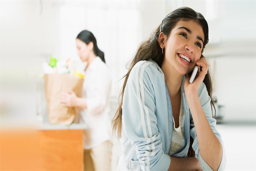 علماء يحسمون الجدل: الموبايل لا يسبب سرطان المخ علماء يحسمون الجدل: الموبايل لا يسبب سرطان المخ