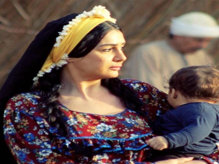 بالفيديو| بملابس خادمة.. هكذا تظهر غادة عبدالرازق في ثاني برومو "حدوتة مُرة" بالفيديو| بملابس خادمة.. هكذا تظهر غادة عبدالرازق في ثاني برومو "حدوتة مُرة"