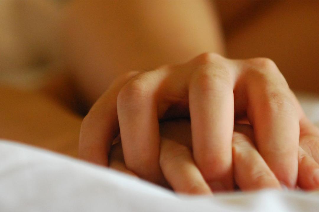 لهذه الأسباب.. ممارسة العلاقة الحميمة في الشتاء أفضل من الصيف لهذه الأسباب.. ممارسة العلاقة الحميمة في الشتاء أفضل من الصيف