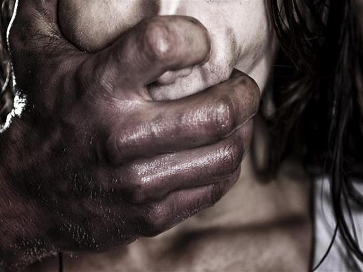 فشل في اغتصاب شقيقته فقتلها.. النيابة تأمر بحبس بائع خضار في سوهاج فشل في اغتصاب شقيقته فقتلها.. النيابة تأمر بحبس بائع خضار في سوهاج