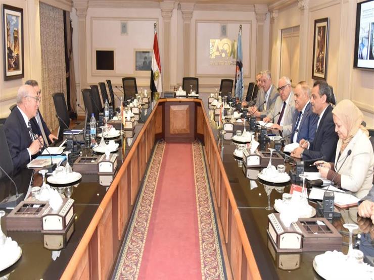 "العربية للتصنيع" تبحث التعاون مع شركة أسبانية لتطوير السكك الحديدية "العربية للتصنيع" تبحث التعاون مع شركة أسبانية لتطوير السكك الحديدية