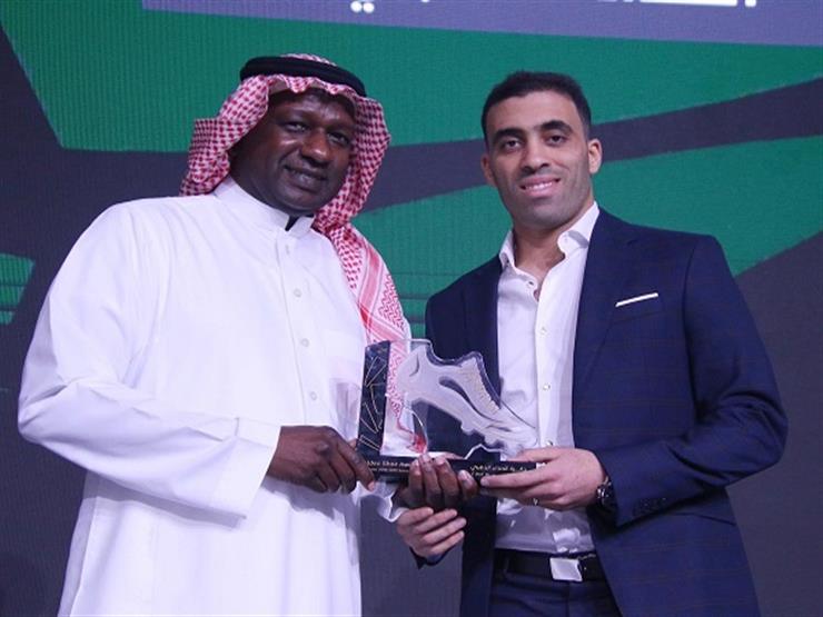 بعد لقب الهداف التاريخي.. المغربي حمد الله يتوج بجائزة الأفضل في الدوري السعودي بعد لقب الهداف التاريخي.. المغربي حمد الله يتوج بجائزة الأفضل في الدوري السعودي