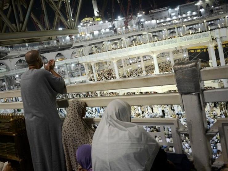 وعدت زوجتي بعمرة ولكني أخلفت وعدي.. فهل أكون منافقاً؟.. تعرف على رد المفتي السابق وعدت زوجتي بعمرة ولكني أخلفت وعدي.. فهل أكون منافقاً؟.. تعرف على رد المفتي السابق