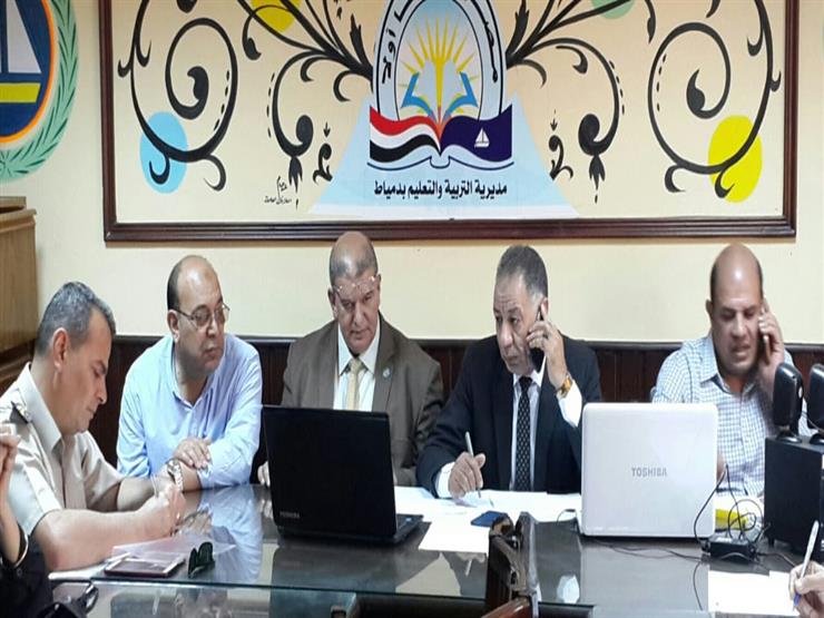 طلاب أولى ثانوي يؤدون امتحان الأحياء إلكترونيا في 41 مدرسة بدمياط طلاب أولى ثانوي يؤدون امتحان الأحياء إلكترونيا في 41 مدرسة بدمياط