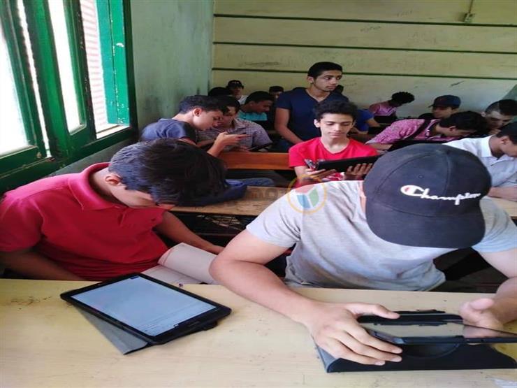 تعليم البحيرة: 83% من طلاب أولى ثانوي اجتازوا امتحان الأحياء بالنظام الإلكتروني تعليم البحيرة: 83% من طلاب أولى ثانوي اجتازوا امتحان الأحياء بالنظام الإلكتروني
